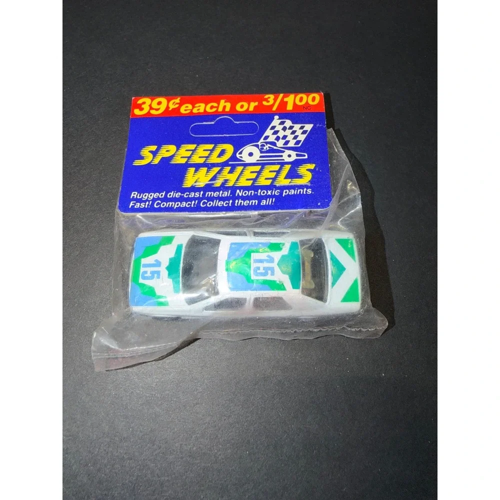 Speed Wheels Vintage Die-Cast Metal Race Car White Green Blue #15 New Sealed